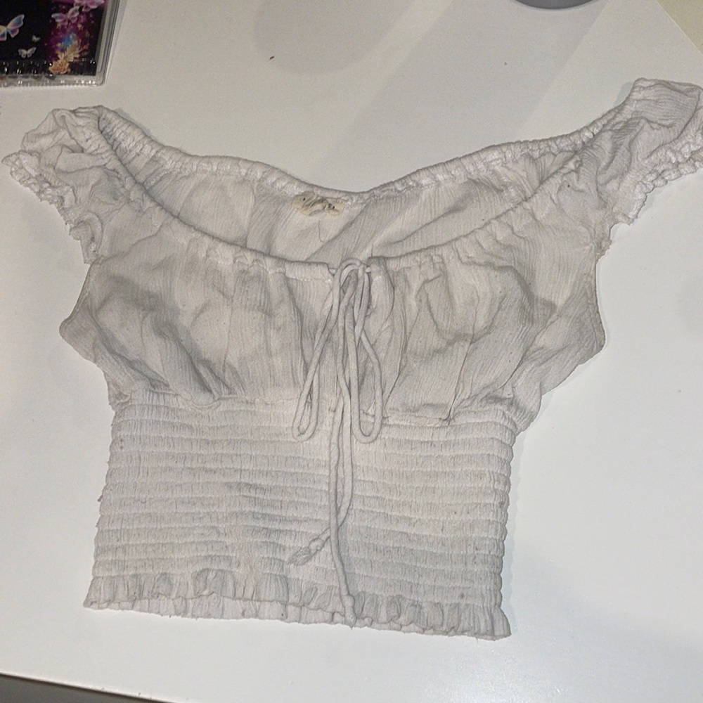 Pacsun white top so cute for spring and summer